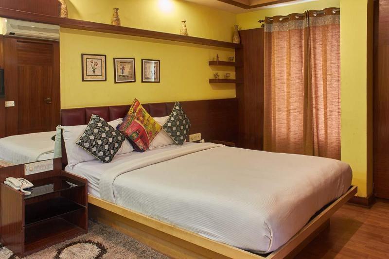 Capital O 3246 The Bouvice Hotel Bangalore Exterior foto