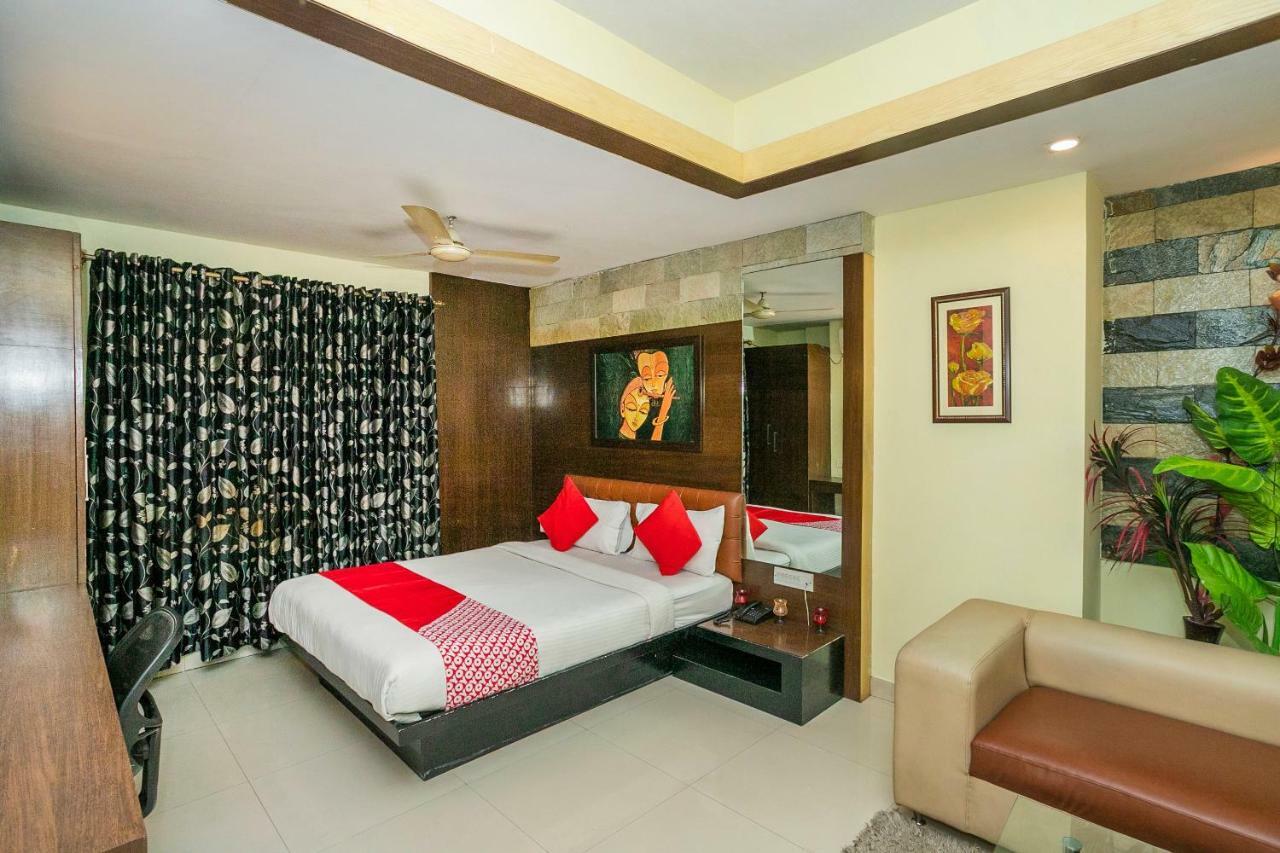 Capital O 3246 The Bouvice Hotel Bangalore Exterior foto