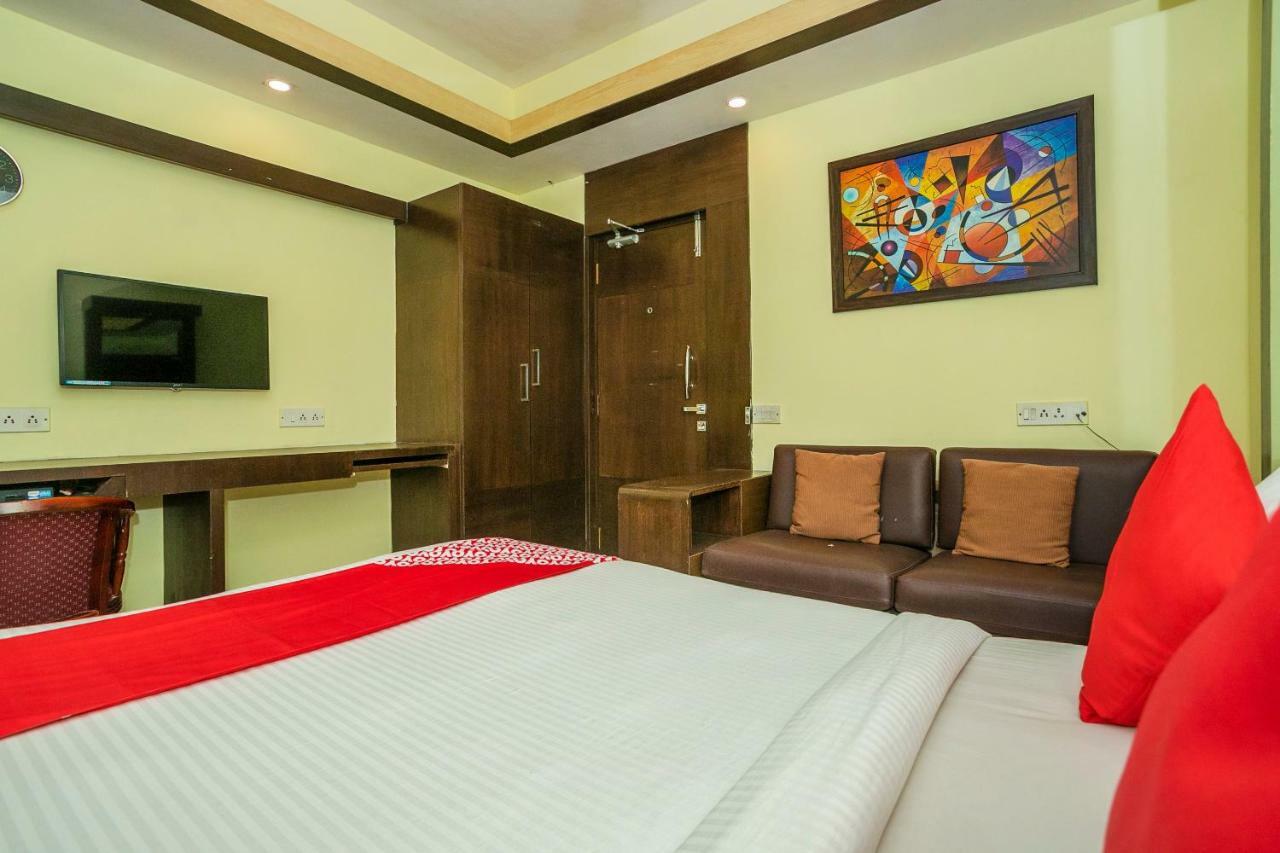 Capital O 3246 The Bouvice Hotel Bangalore Exterior foto