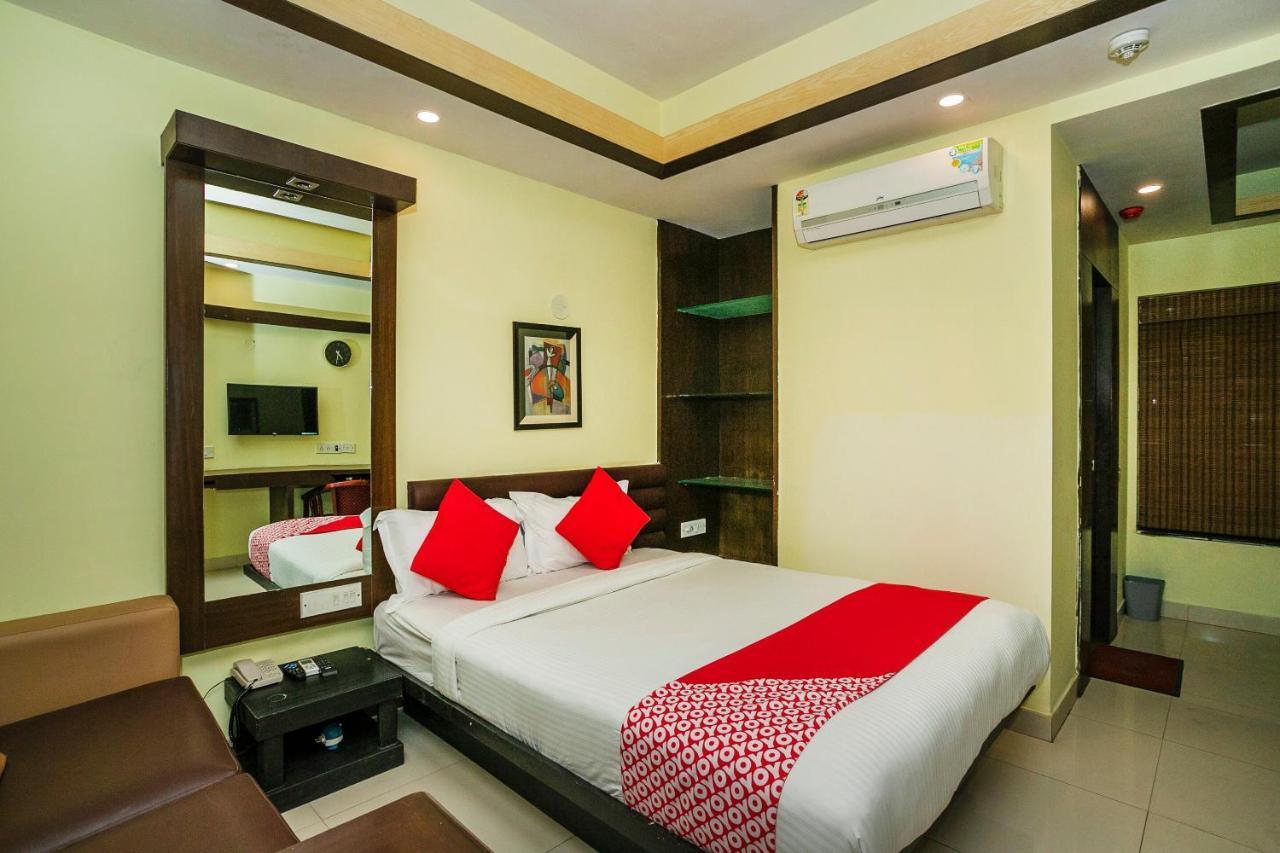Capital O 3246 The Bouvice Hotel Bangalore Exterior foto
