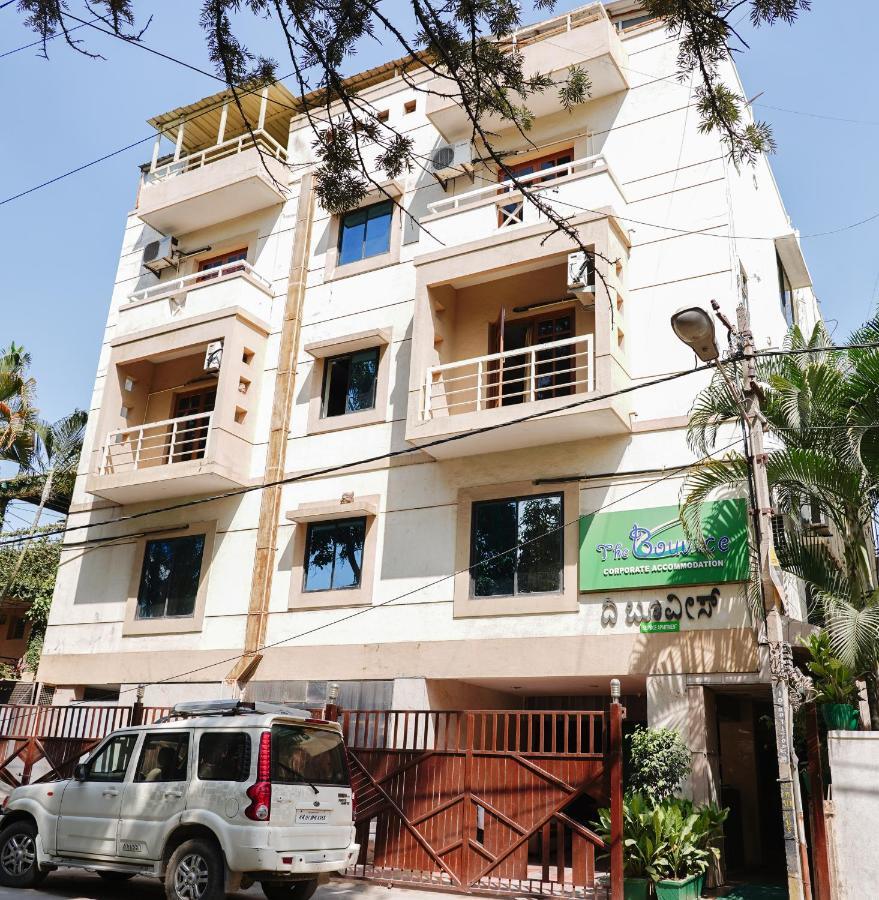 Capital O 3246 The Bouvice Hotel Bangalore Exterior foto