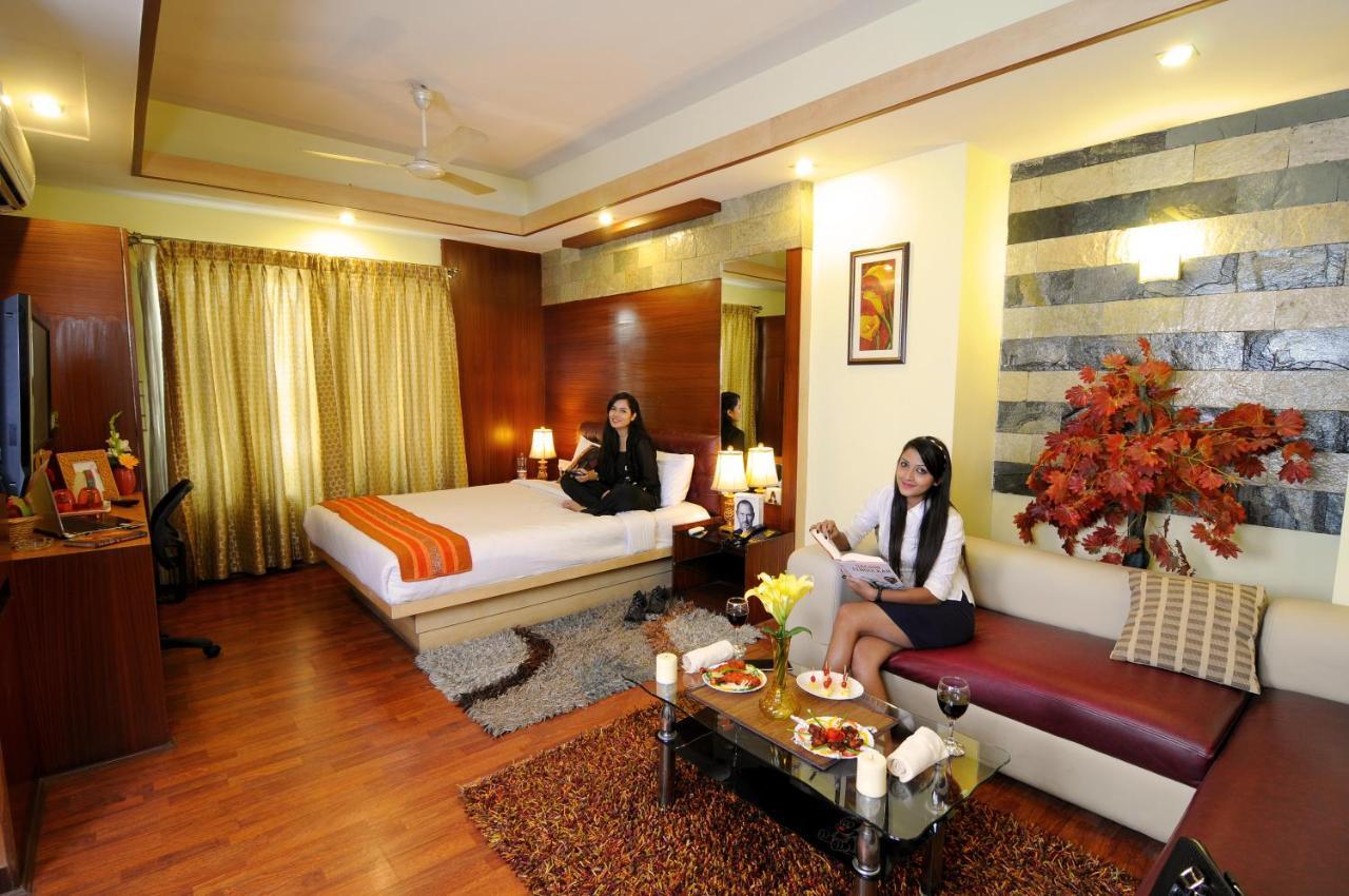 Capital O 3246 The Bouvice Hotel Bangalore Exterior foto